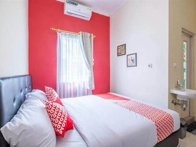 Hotel Reddoorz Syariah At Sudirman Street Garut Zewnętrze zdjęcie