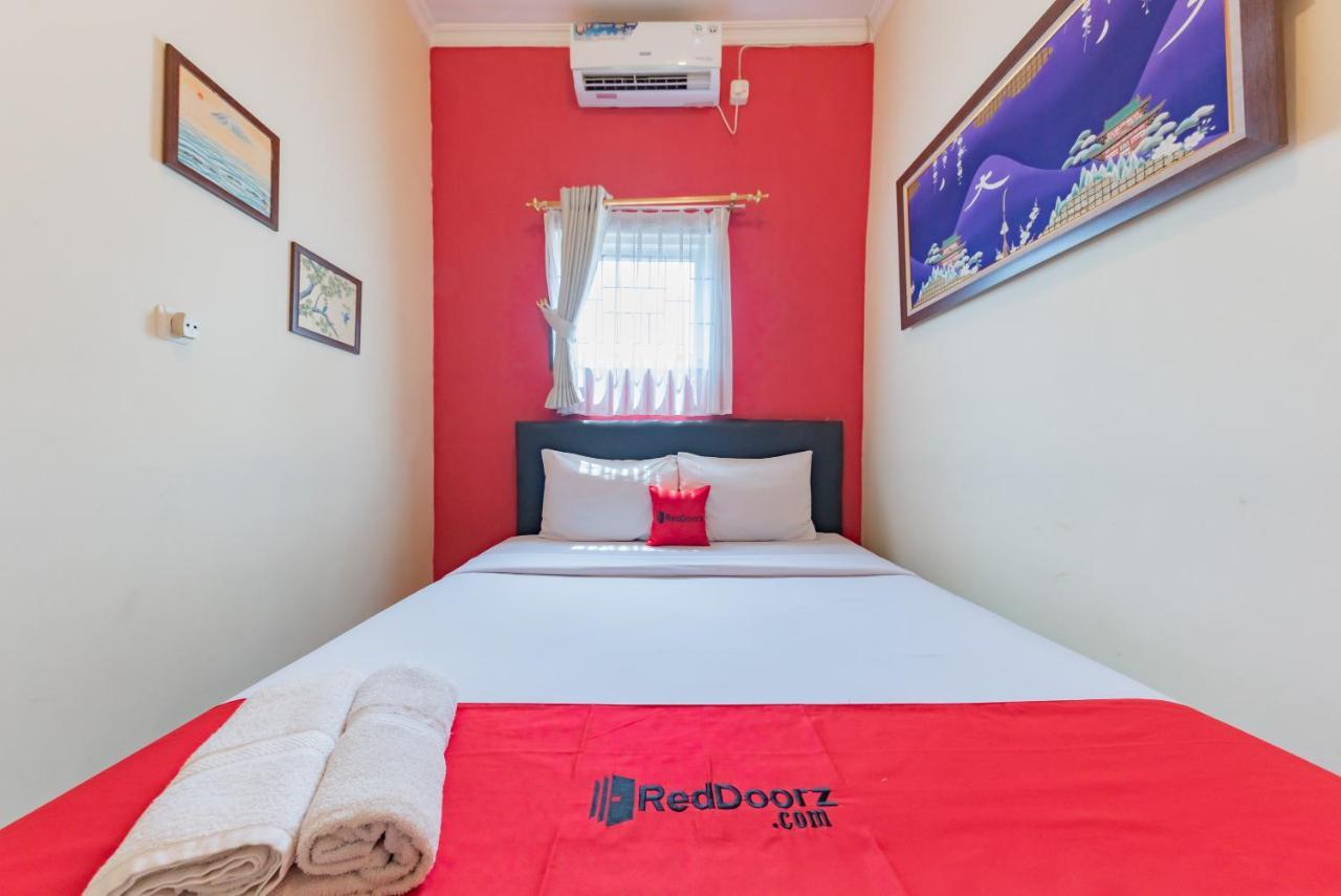 Hotel Reddoorz Syariah At Sudirman Street Garut Zewnętrze zdjęcie