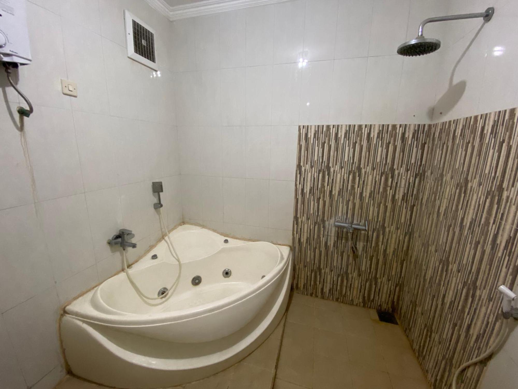 Hotel Reddoorz Syariah At Sudirman Street Garut Zewnętrze zdjęcie